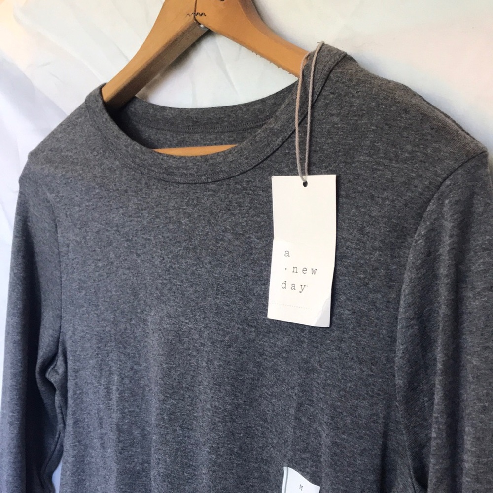 Long sleeve tee